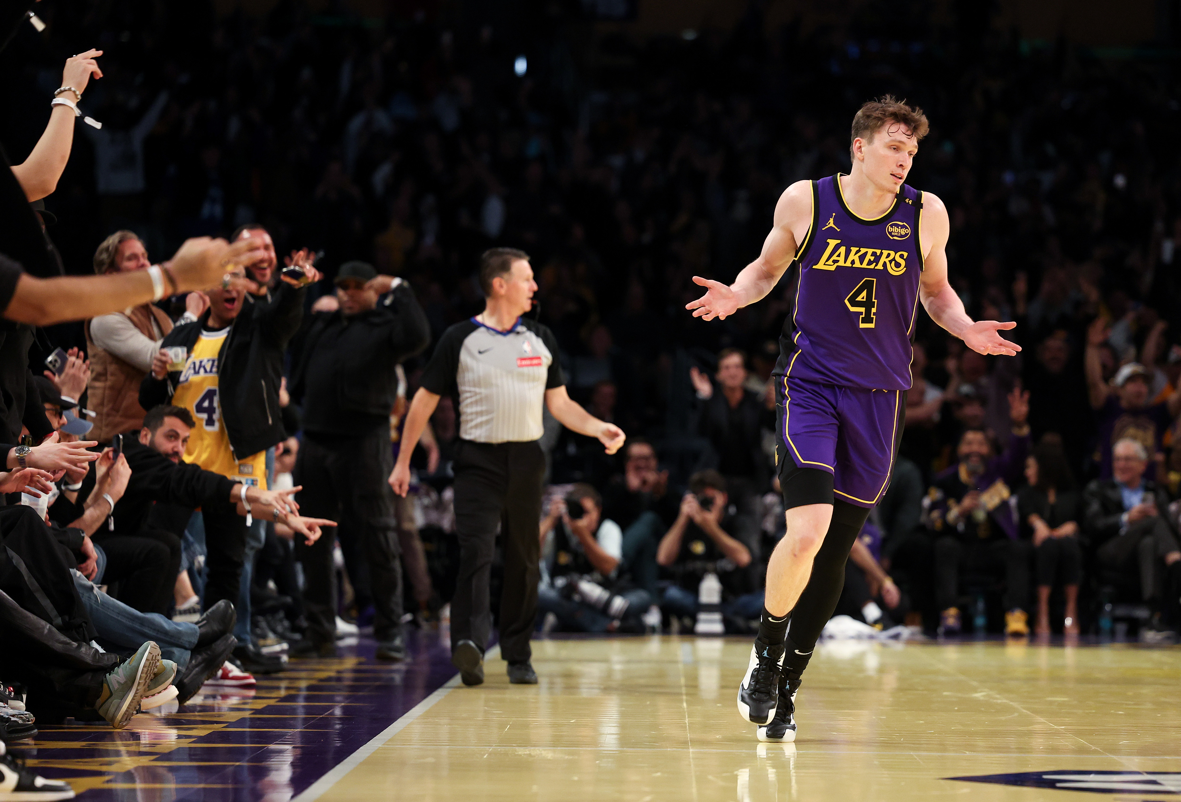 Utah Jazz v Los Angeles Lakers - Emirates NBA Cup
